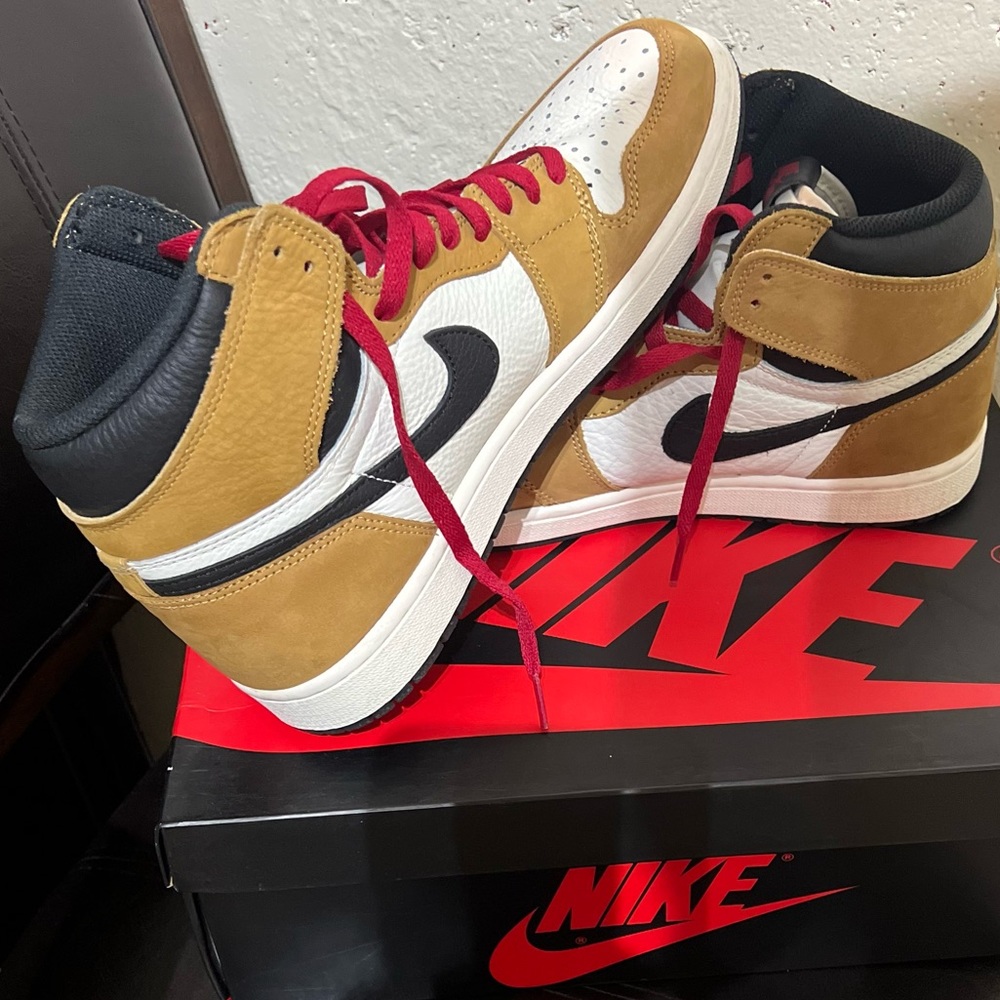 Jordan retro 1’s Rookie of the Year size 10 OG box - Picture 2 of 4
